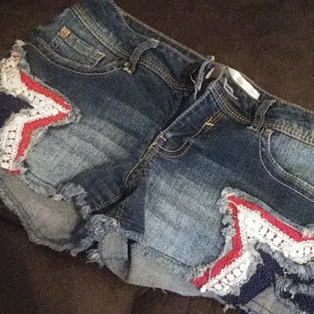 No boundaries, red white & blue Jean shorts, s 9